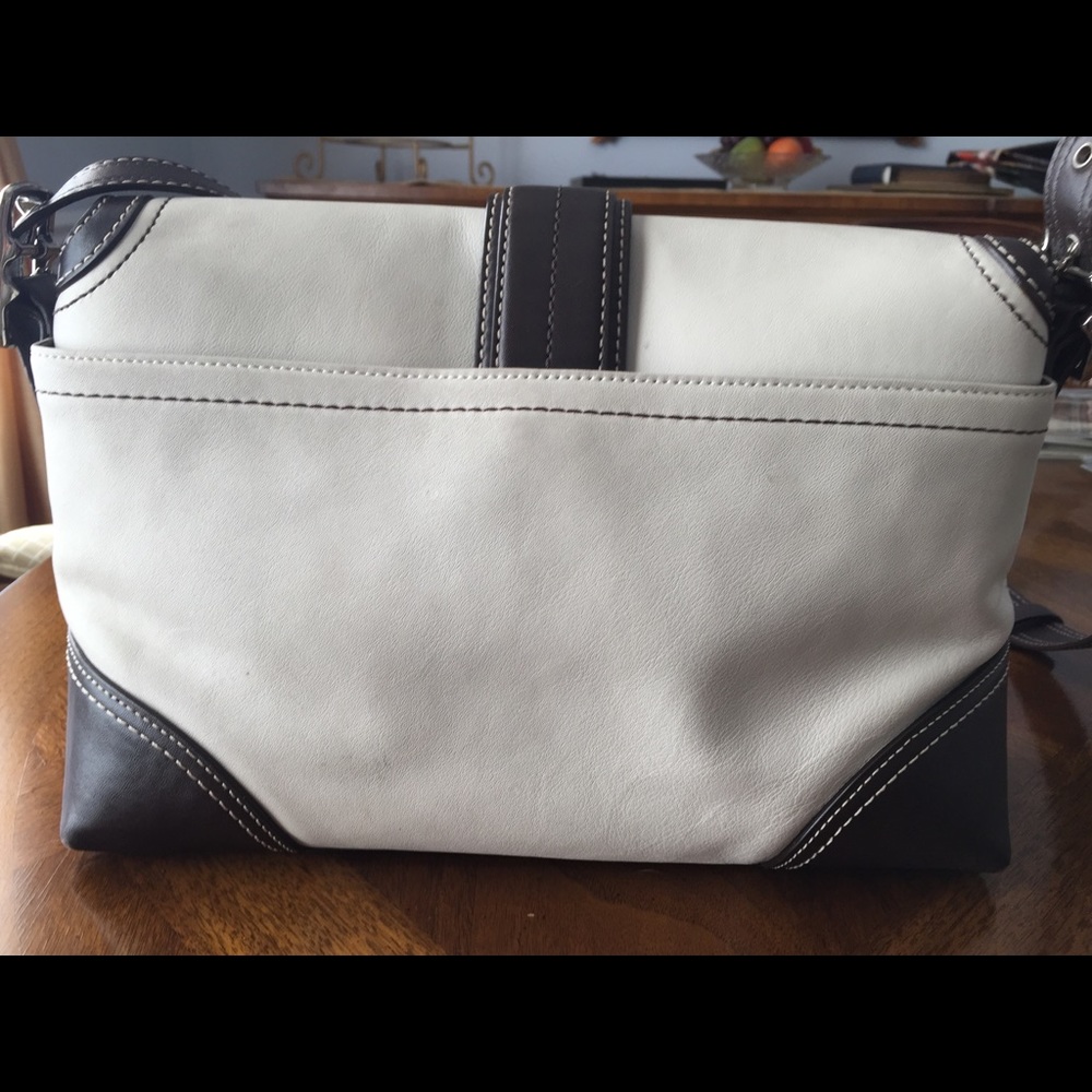 Coach purse - Picture 3 of 8